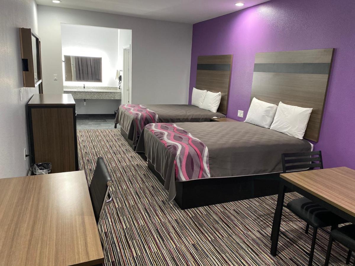 Palace Inn Crosby 외부 사진